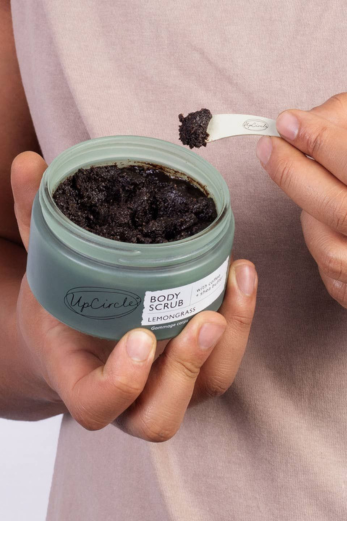 Njegujući, prirodni piling za tijelo - UpCircle