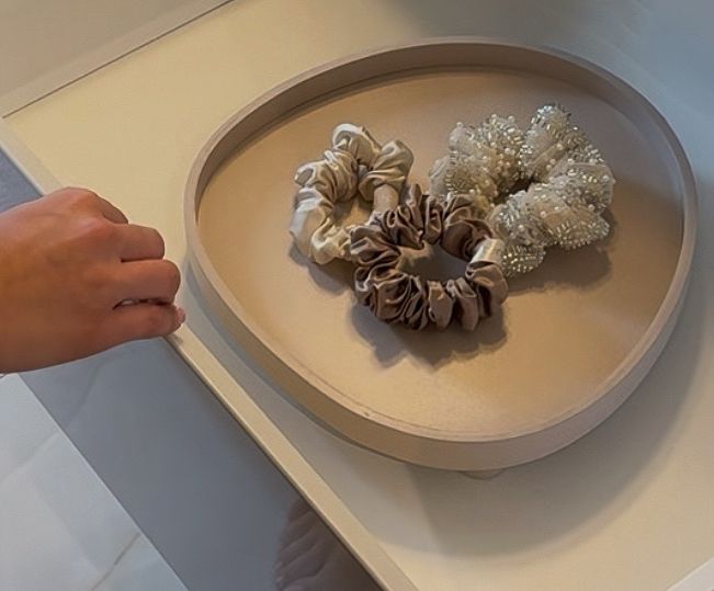 SVILENE GUMICE OD 100% MULBERRY SVILE (L veličina – 3 cm) Dark Beige - Unseen - slika 4