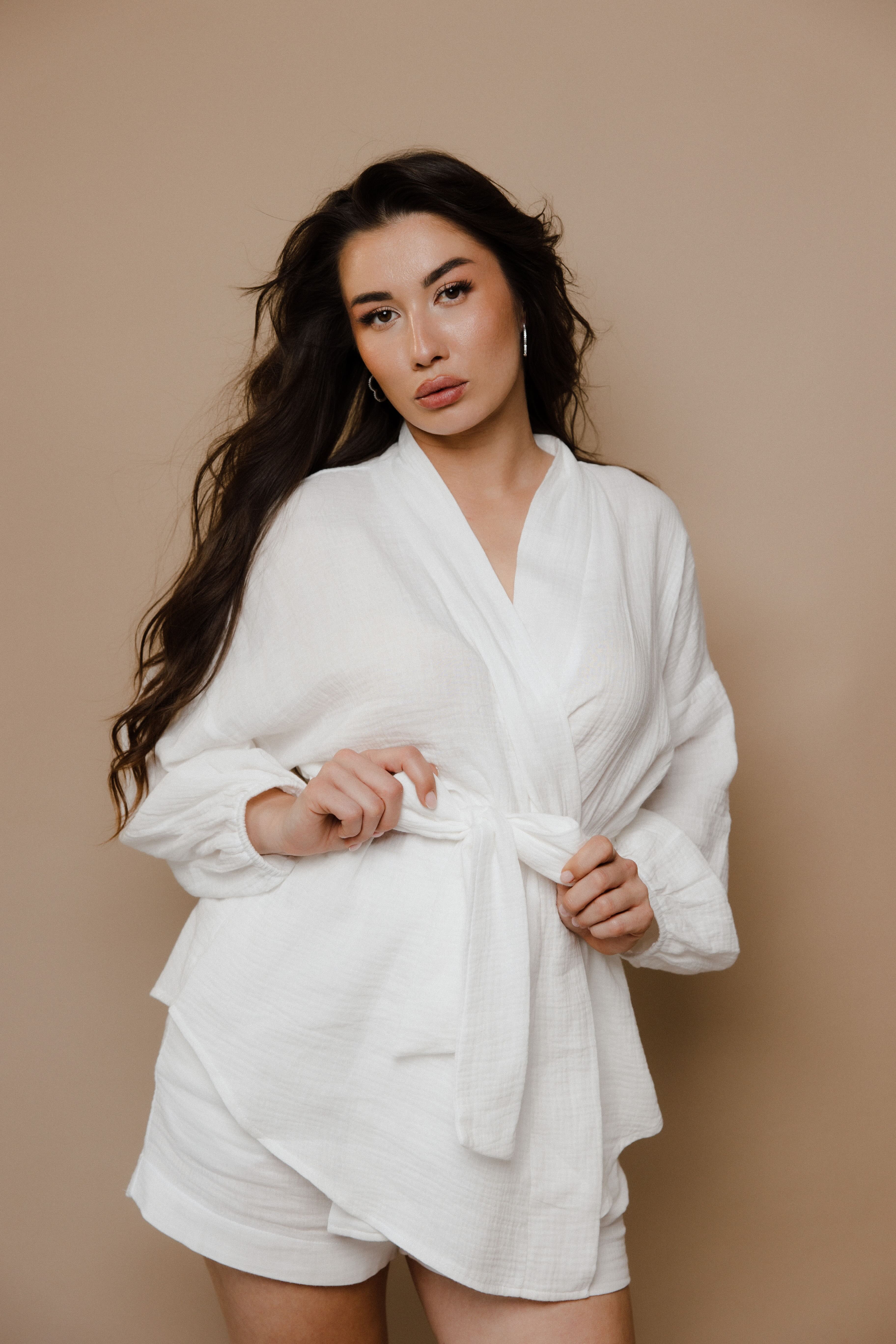 Aura Short Kimono – White